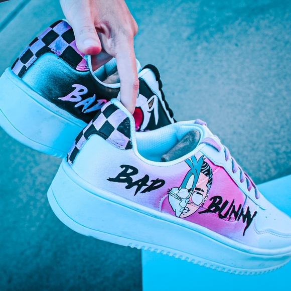 Custom Shoe - Picture 1 of 3